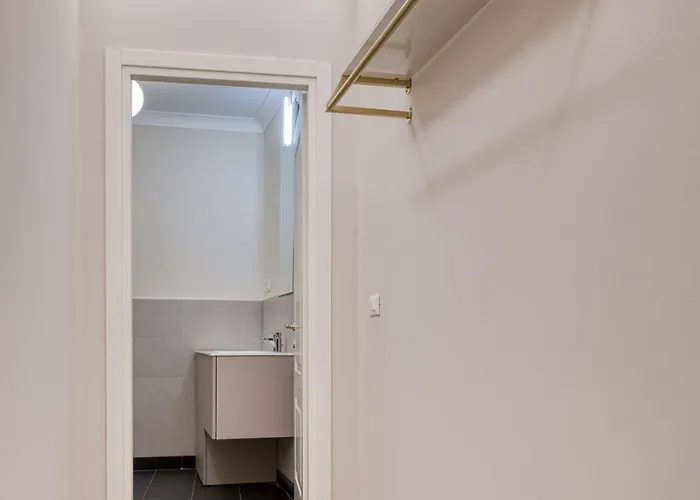 Via Emilio Bensa - Le Di Bart * Genua